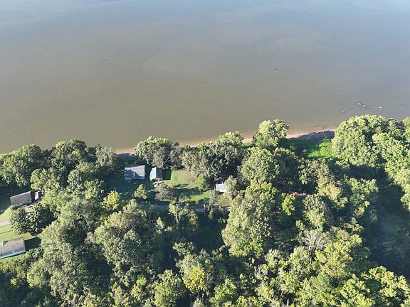 5th image of 521 Lake Vista Dr