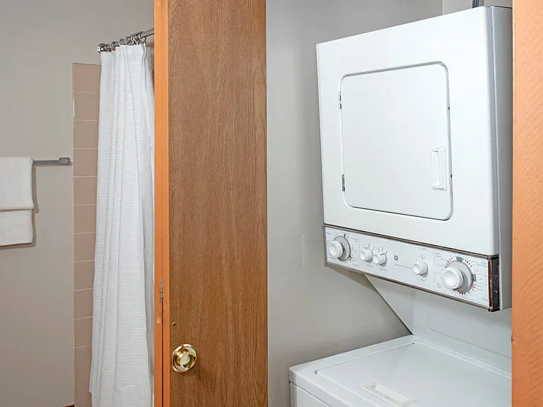 Cinnamon Ridge Apartments — Photo 18
