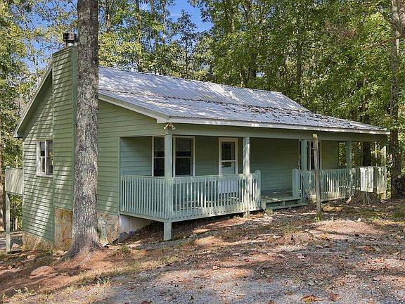 2nd image of 685 Riverview Dr