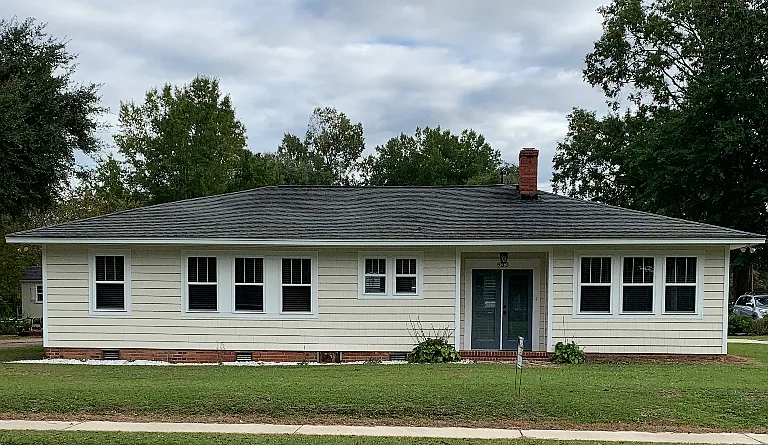 933 W Home Ave — Photo 1