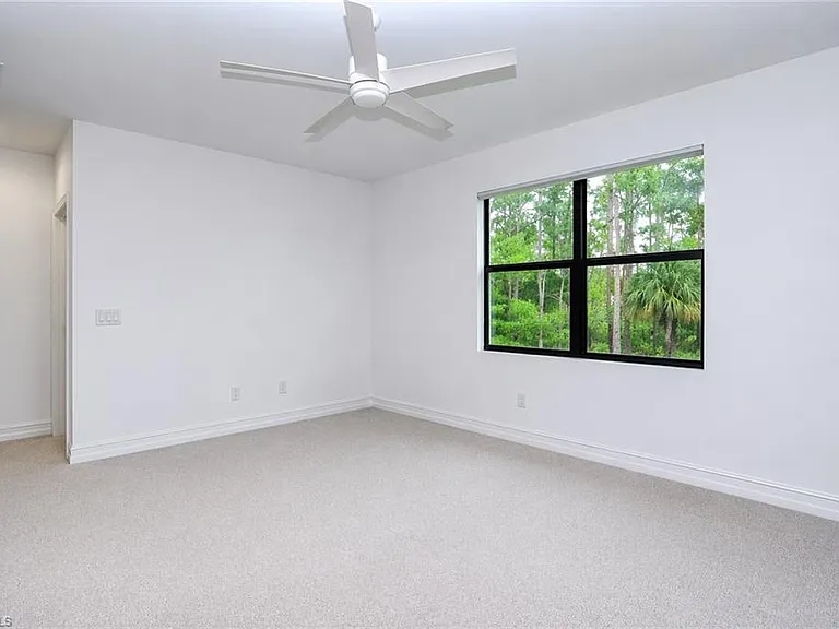 7320 Rockefeller Dr — Photo 12