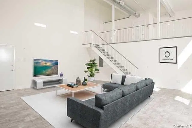 1 bed, 2.5 bath, 1600 sqft, $3,600 — Photo 3