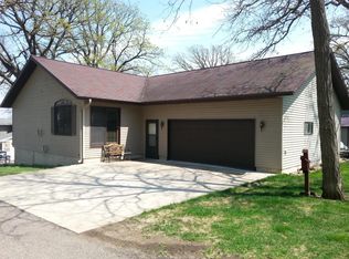 16321 255th Ave, Spirit Lake, IA 51360