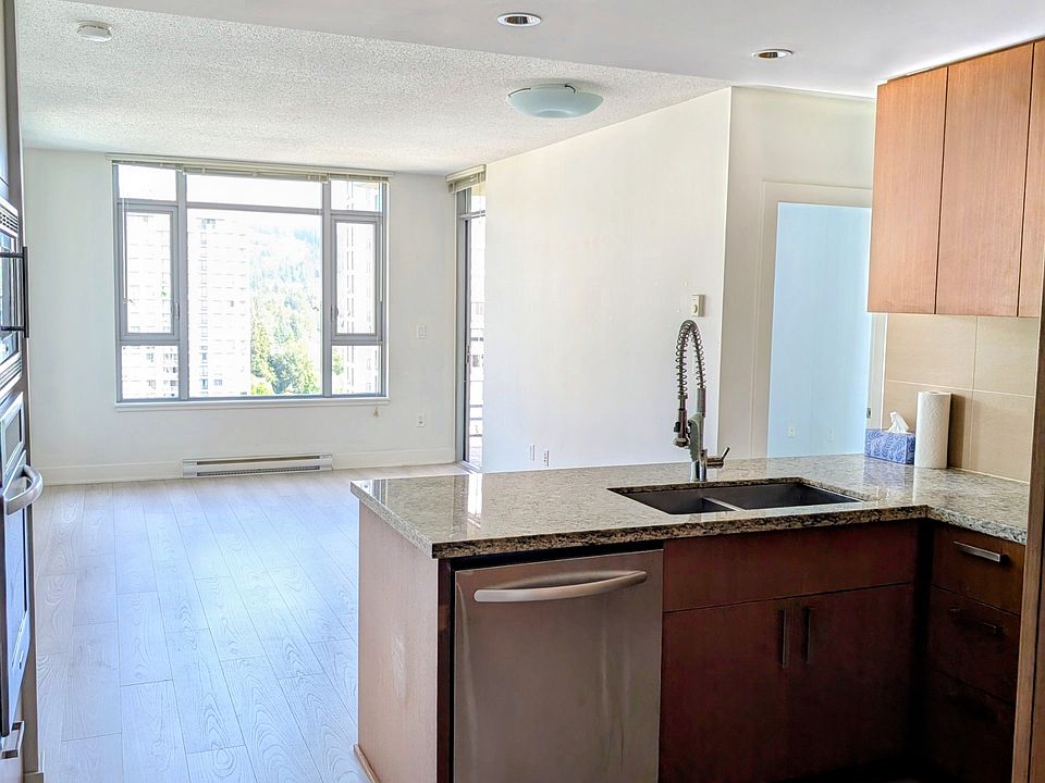 Kitchen and living room