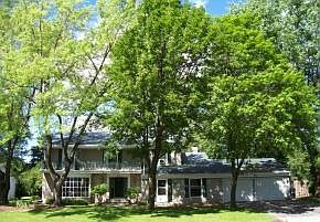 1st image of 620 W Briar Ln