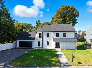 15 Lakeside Dr, Shrewsbury, MA 01545