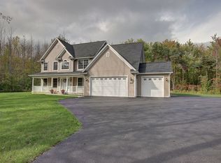 2180 Lakeview Rd, Lake View, NY 14085