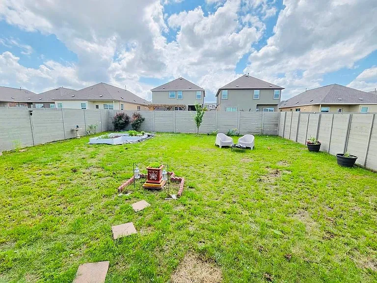 208 Wolf Springs Rd — Photo 26