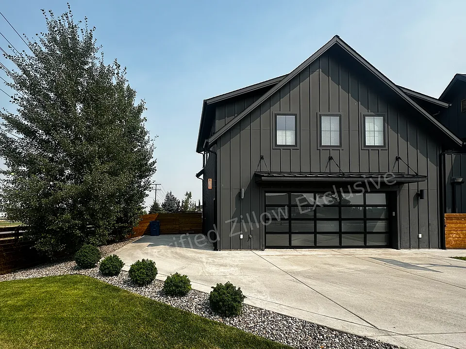 829 Auger Ln