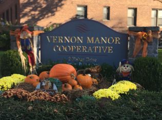 2 Fisher Dr APT 319, Mount Vernon, NY 10552