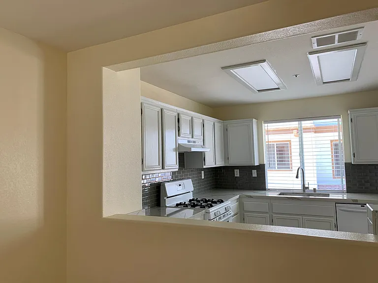10250 Wateridge Cir #206 — Photo 9