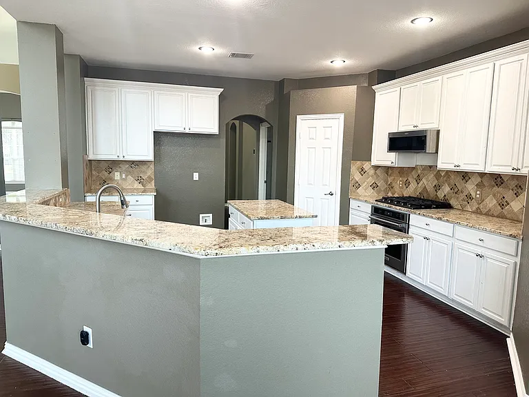 806 Cascades Dr — Photo 22