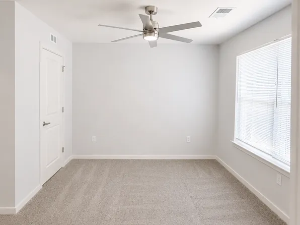 The Lakeview Apartments