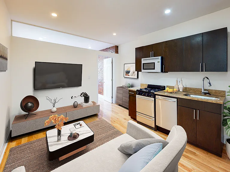 42 Clinton St #13 — Photo 1