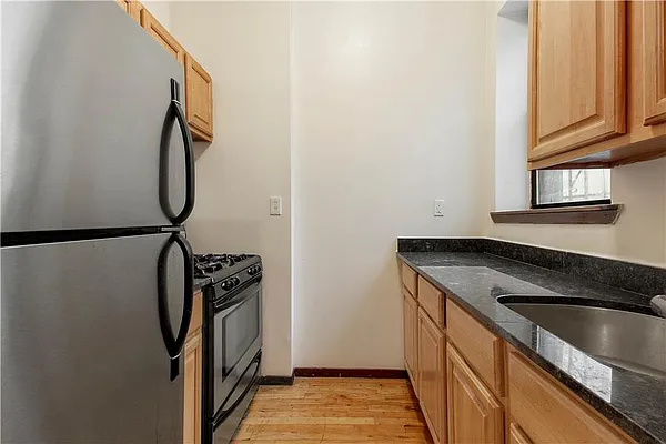 Rented by Compass | media 53