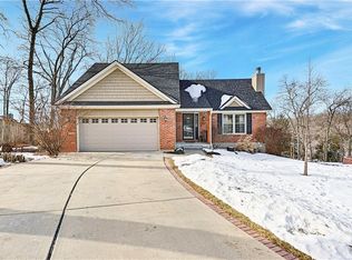 1207 SW 26th St, Blue Springs, MO 64015