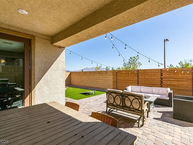 8160 Skye Desert Dr — Photo 45