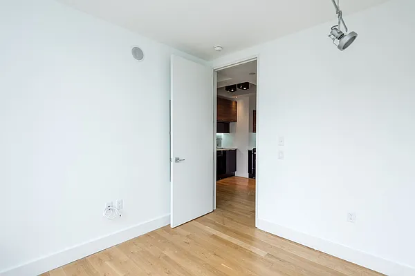 Rented by Nooklyn NYC LLC | media 74