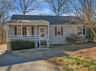 1300 Staffordshire Ct, Midlothian, VA 23113