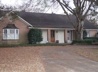 1902 Swayze St, Yazoo City, MS 39194