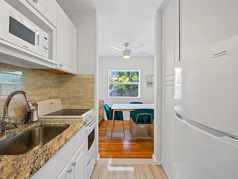 3015 Seville St #7 — Photo 7