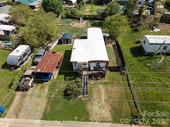 2nd image of 114 Brook St