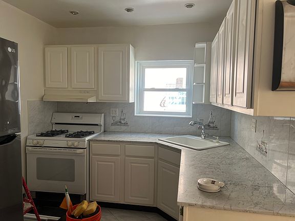 3rd image of 155 Bay 44 St #1
