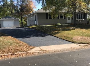 11523 Eidelweiss St NW, Coon Rapids, MN 55433