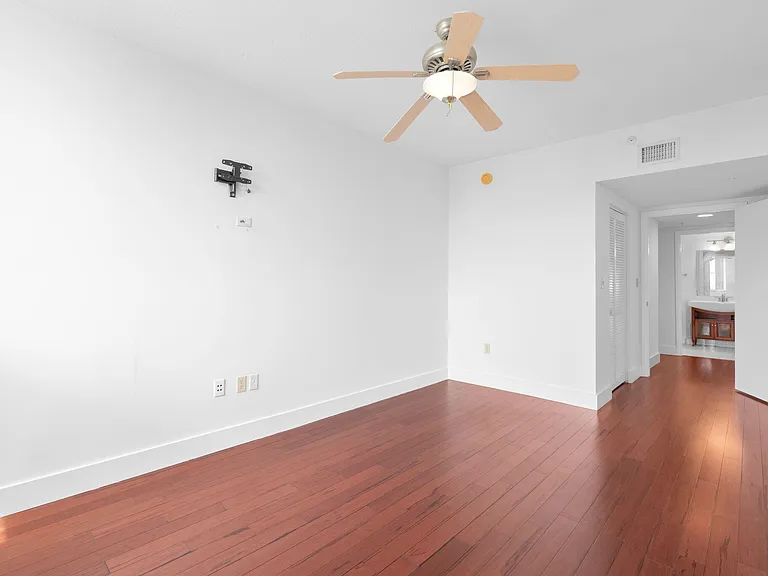 3020 NE 32nd Ave #704 — Photo 14