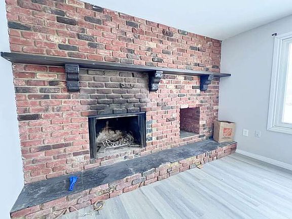 4th image of 11415 90th St NW