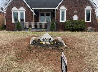 1016 NE 19th St, Moore, OK 73160
