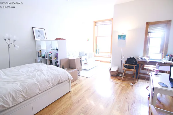 Rented by America Mecca Realty LLC | media 26