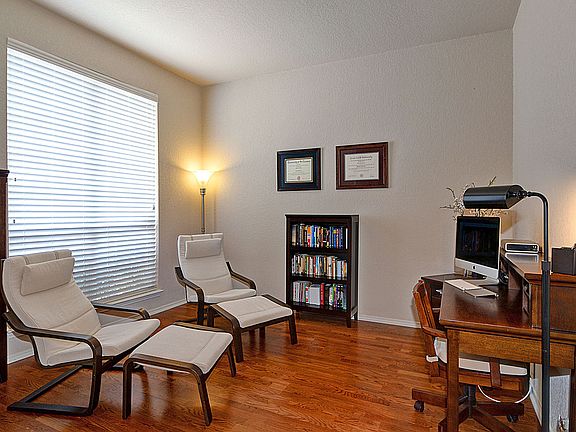 4th image of 10015 Calley Cir