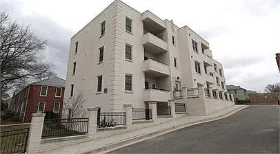 231 North Thomas Street #104C (VA) — Photo 1