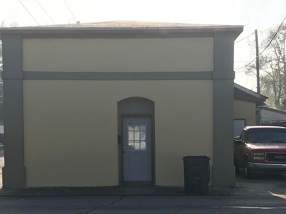 2nd image of 601 Julia St