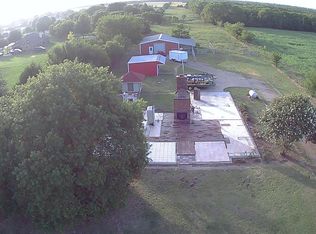 713 E Reindeer Rd, Lancaster, TX 75146