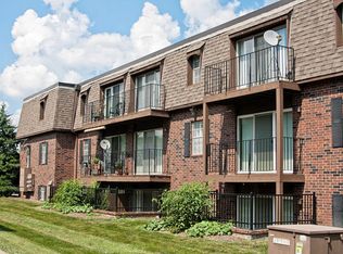 5985 Dearborn St APT 109, Mission, KS 66202