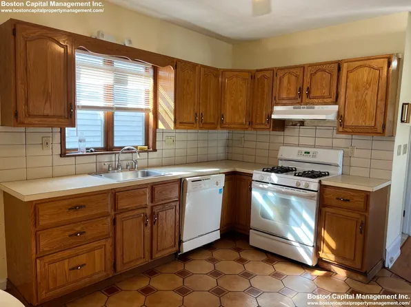 23-25 Liberty Ave #23, Medford, MA 02155