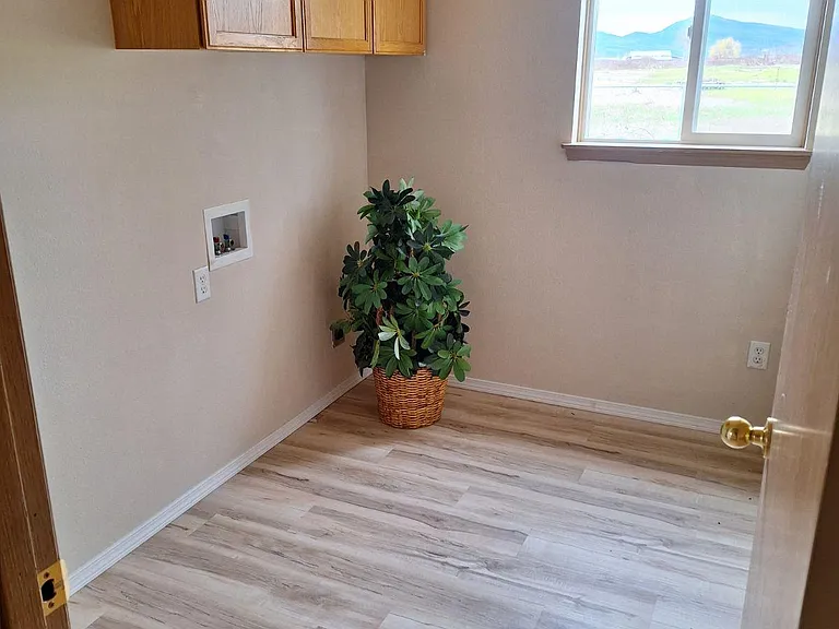 685 E Rolling Hills Dr — Photo 6