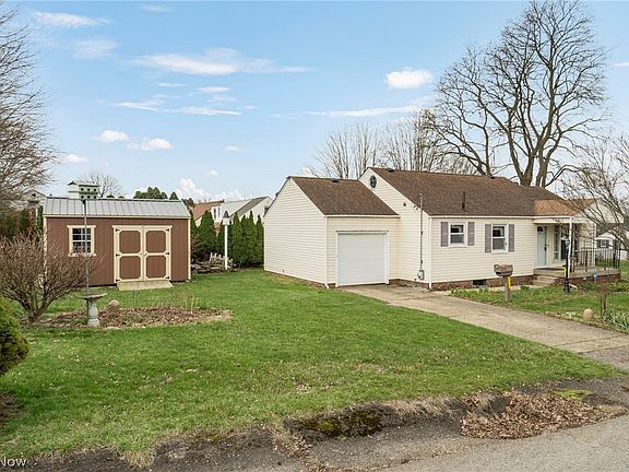 4th image of 4454 2nd St NW