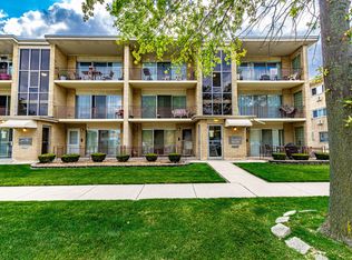 10322 S Komensky Ave #C, Oak Lawn, IL 60453