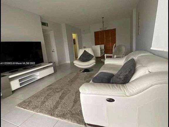 4th image of 400 Kings Point Dr APT 726