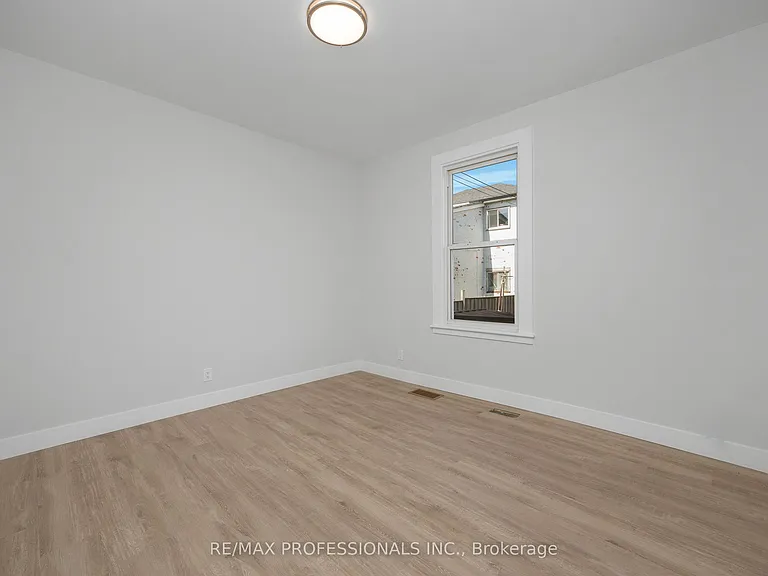388 Wilson St #1 — Photo 11