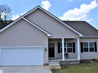 135 Flint Ln, Greer, SC 29651