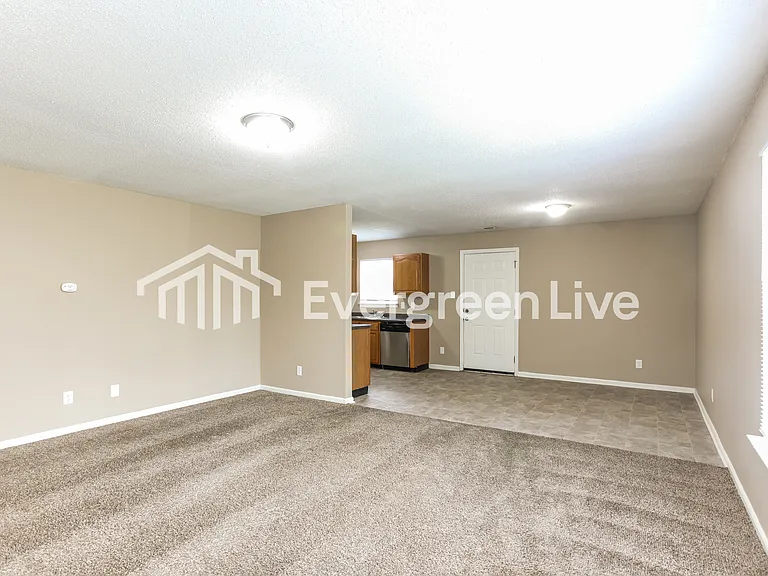 4405 Fullwood Ct — Photo 6
