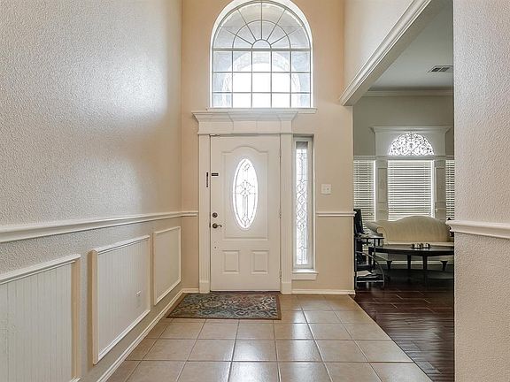4th image of 400 Westmere Ct