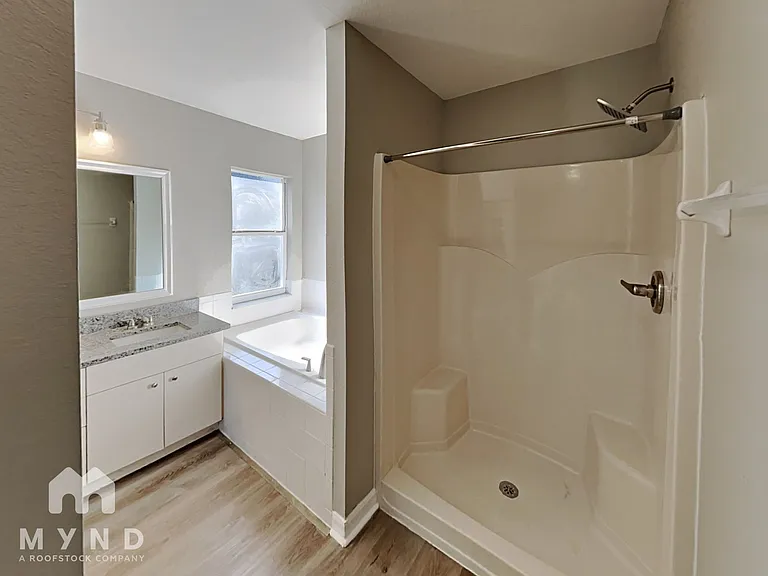 3189 Thoroughbred Loop N — Photo 15