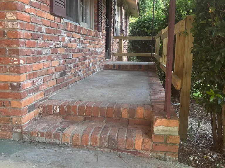 4702 Elkan Ave — Photo 2