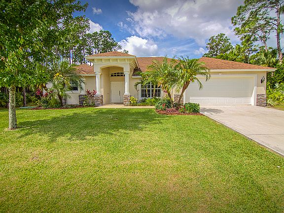 2nd image of 2304 SW Abalon Cir