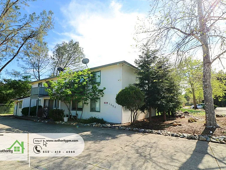 1553 Bramble Pl #3 — Photo 2